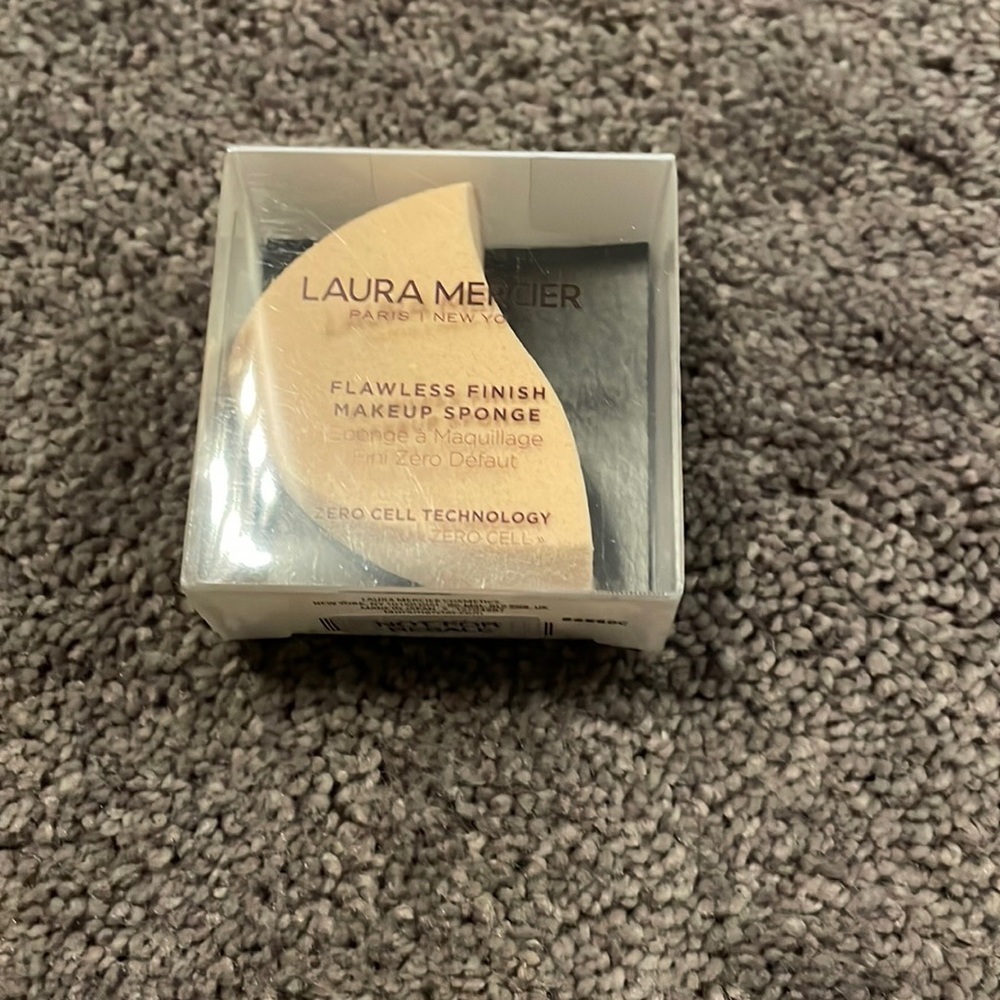Laura mercier flawless makeup sponge